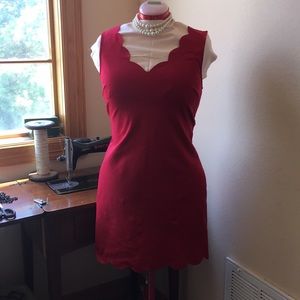 Red scallop detailed dress